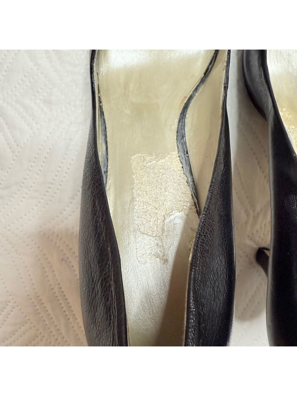 Nine West Women’s Black Leather Heel Pumps. Size 9 - Picture 8 of 9